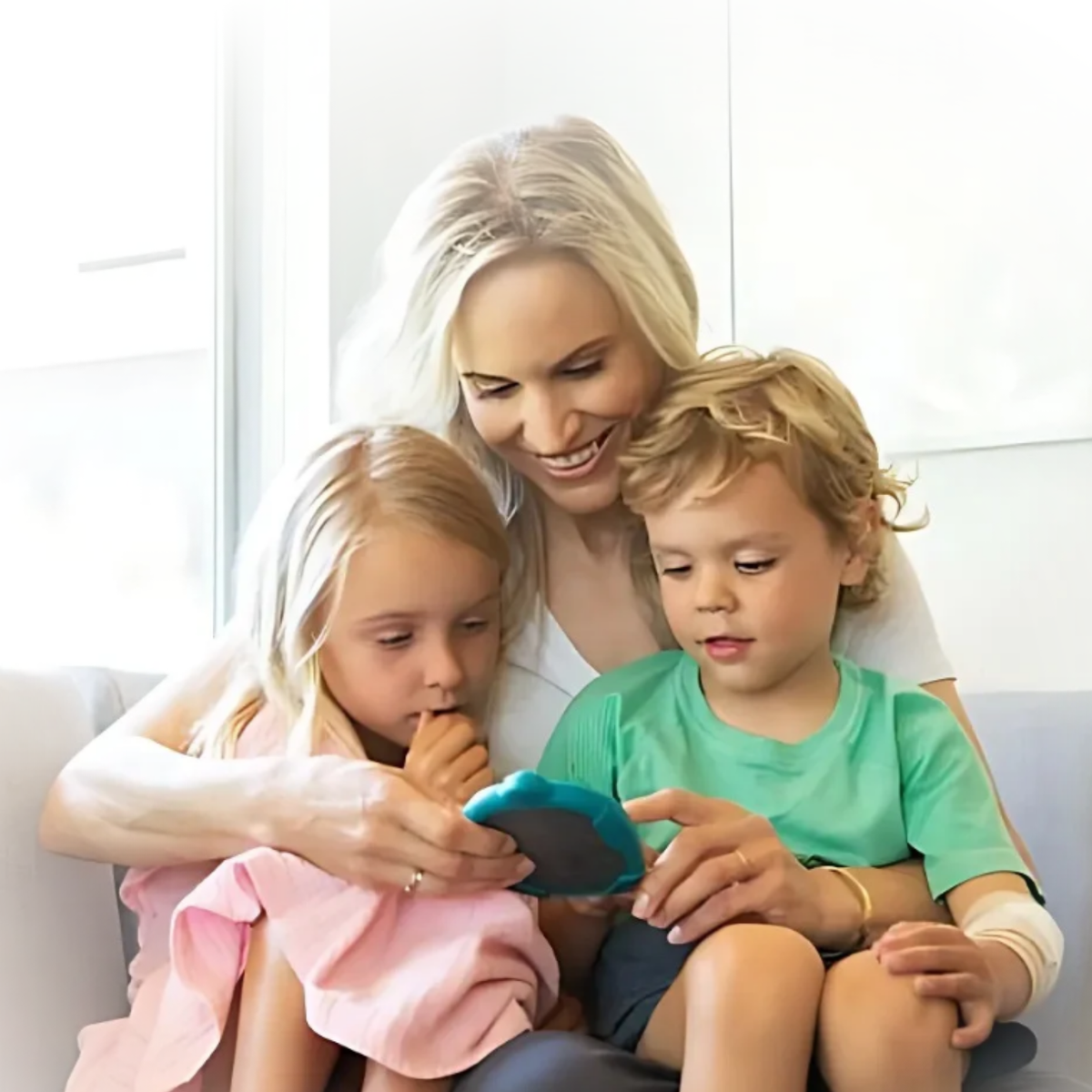 Child using Zenimal Connect at bedtime